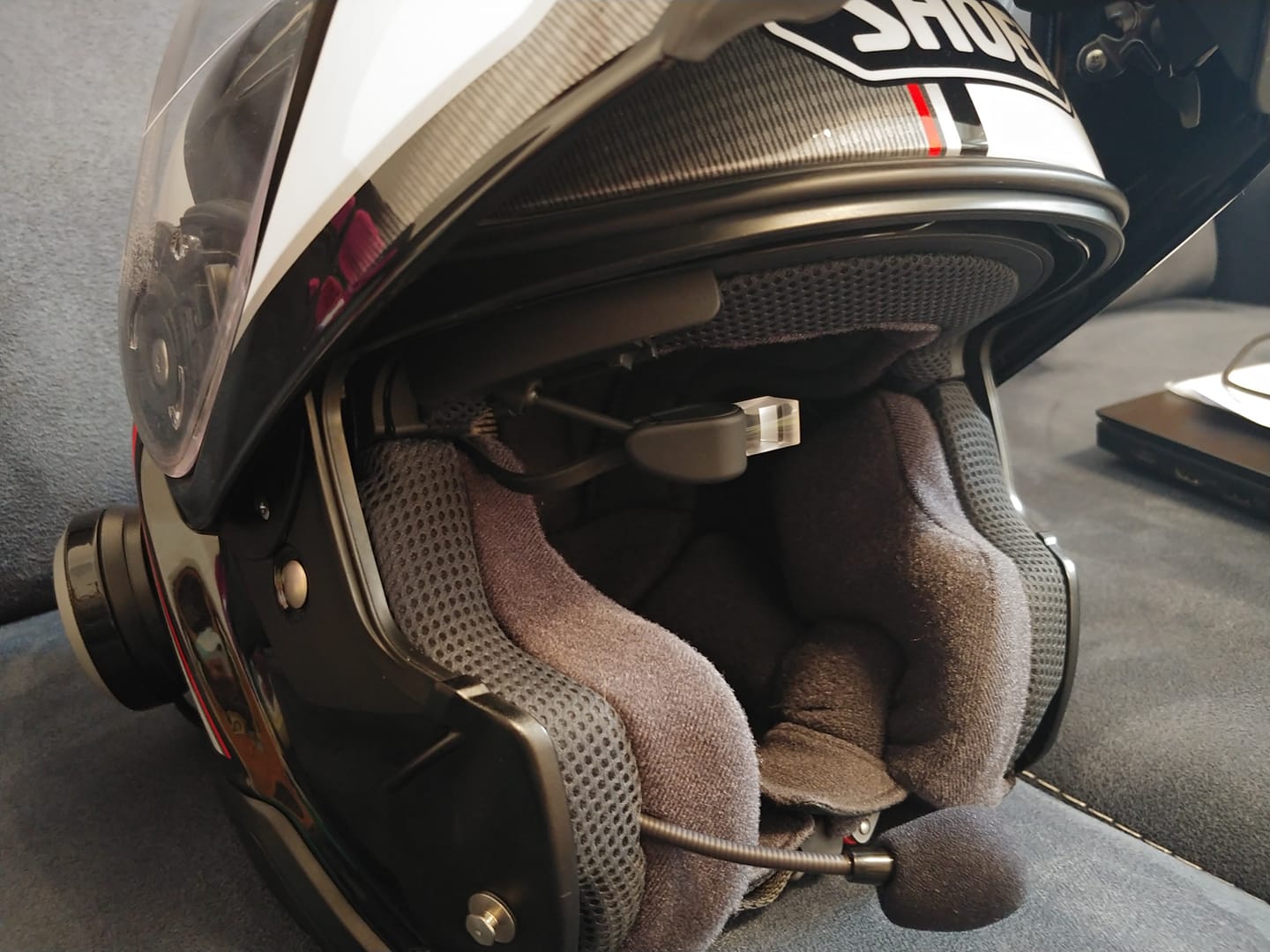 Shoei NeoTec 2