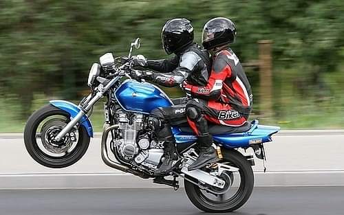 Yamaha XJR 1300 РЎ РїРёР»РѕС‚РѕРј